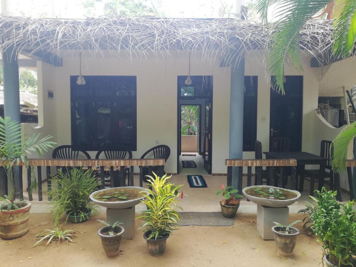 Hotel Sea Breeze Garden Tangalle Exterior foto