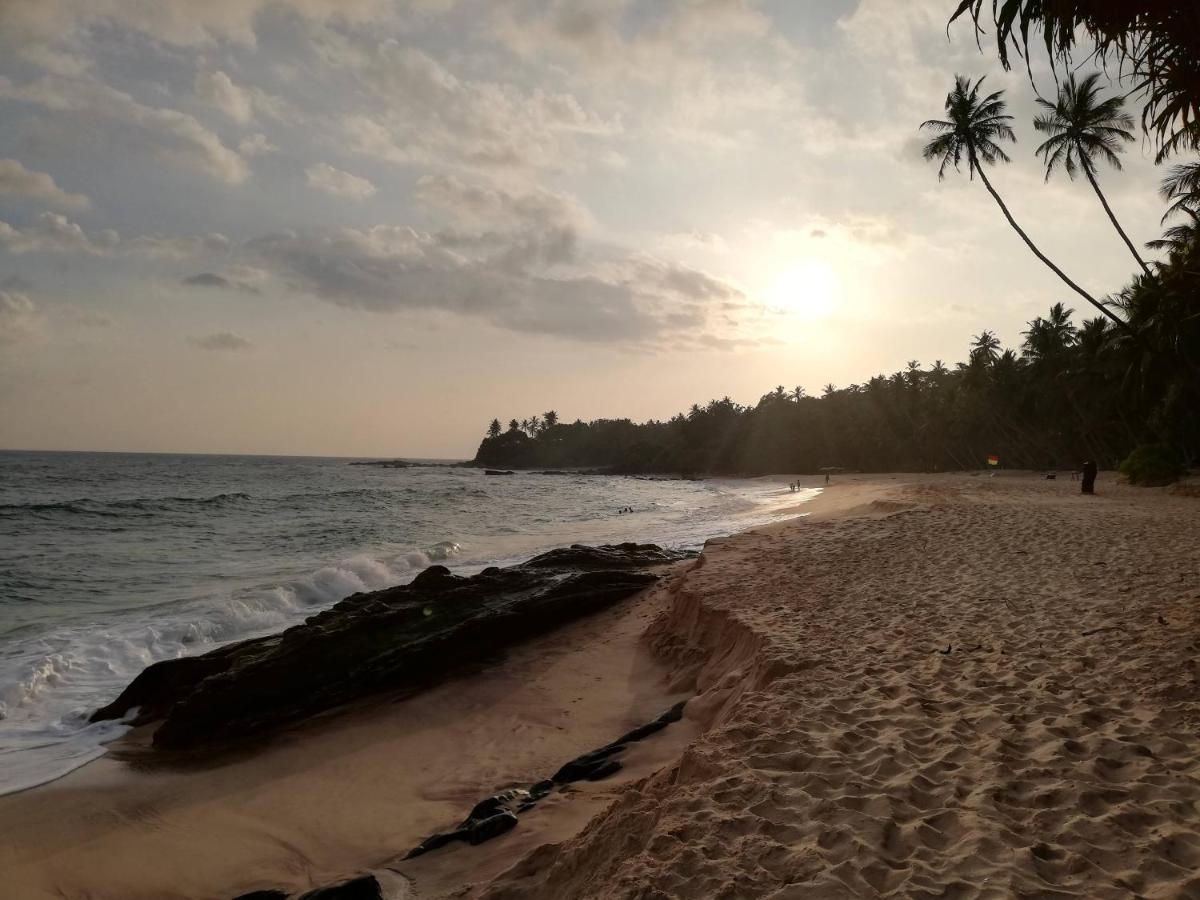 Hotel Sea Breeze Garden Tangalle Exterior foto