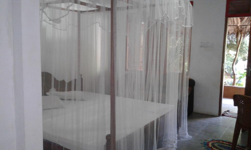 Hotel Sea Breeze Garden Tangalle Exterior foto