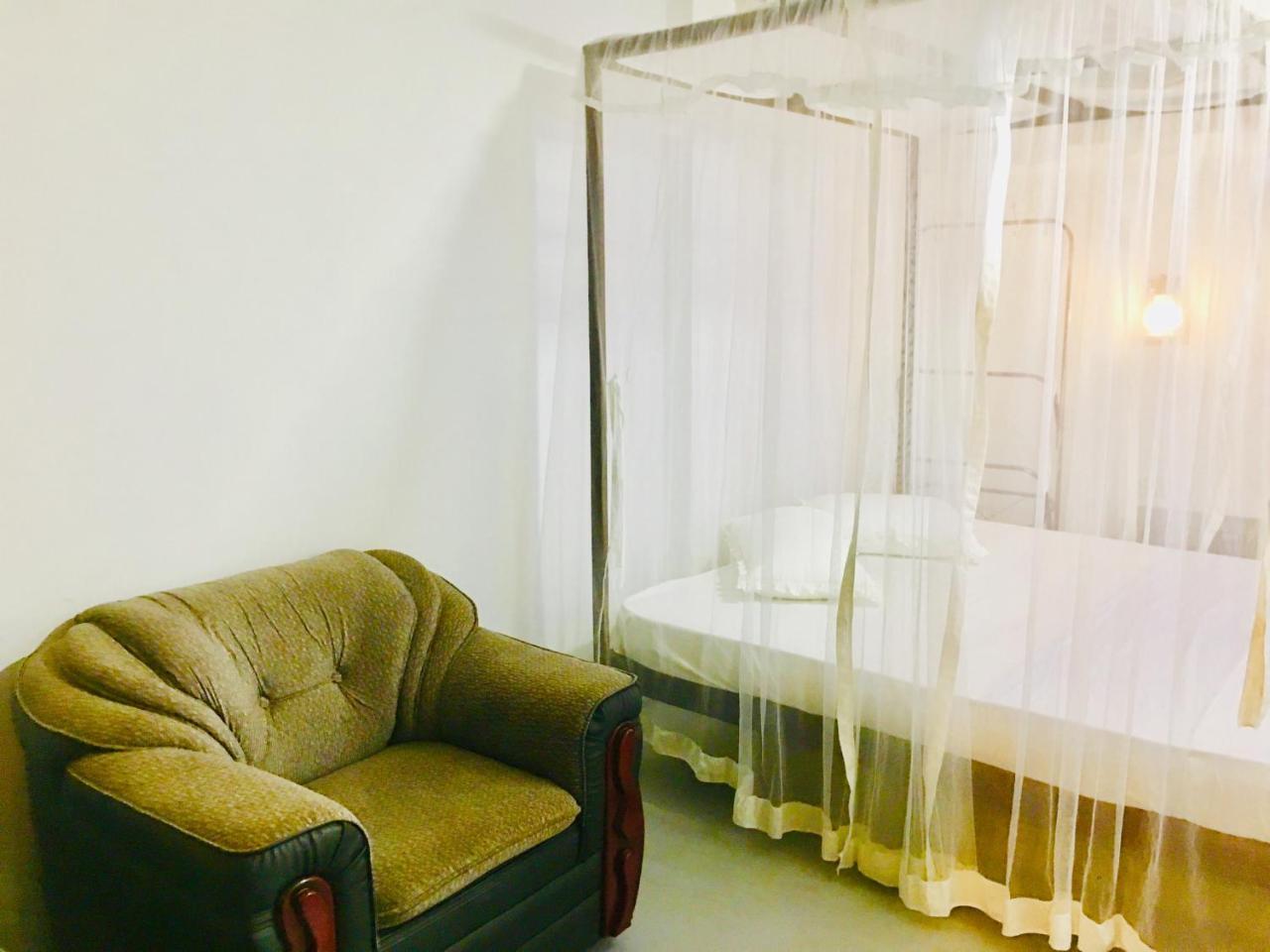 Hotel Sea Breeze Garden Tangalle Exterior foto