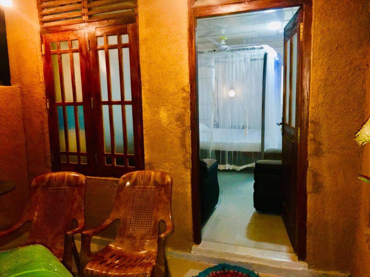 Hotel Sea Breeze Garden Tangalle Exterior foto